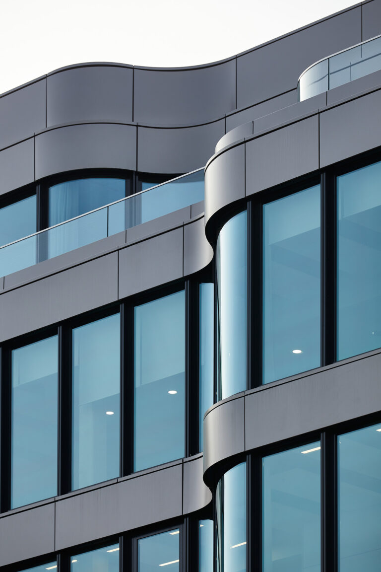 Corporate Real Estate Management CREM combine consulting & office